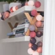 Kép 1/7 - rózsaszín-szürke gömblámpa füzér (Cotton Ball Lights)